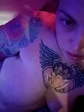 Snapshot of favoritestepsis chatting on 09.28.25 favoritestepsis online show from 09.28.25