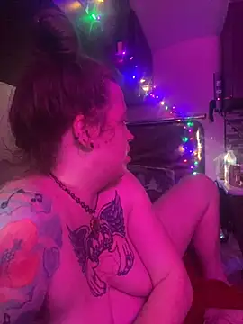 Snapshot of favoritestepsis chatting on 09.30.25 favoritestepsis online show from 09.30.25