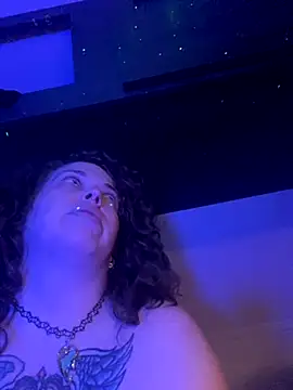 Snapshot of favoritestepsis chatting on 10.25.25 favoritestepsis online show from 10.25.25