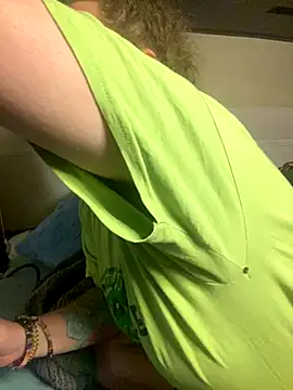 Snapshot of favoritestepsis chatting on 11.19.25 favoritestepsis online show from 11.19.25