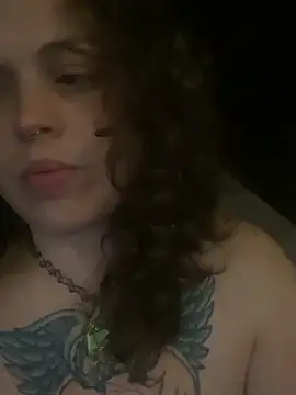 Snapshot of favoritestepsis chatting on 12.21.25 favoritestepsis online show from 12.21.25