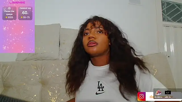 Daphnewalker   online show from 10.01.25