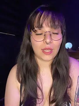 Snapshot of Solo_yoss chatting on 06.18.26 Solo yoss online show from 06.18.26