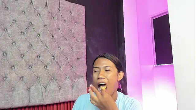 AntoniSantoss online show from 02.20.26