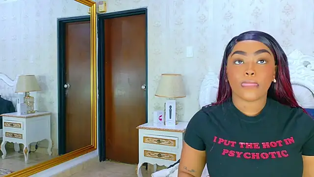 TianahGlow online show from 11.19.25