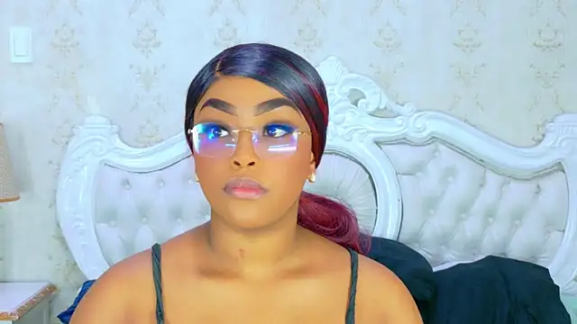 TianahGlow online show from 11.20.25