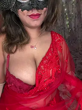 Snapshot of WifyHubby_38 chatting on 03.10.25 WifyHubby 38 online show from 03.10.25