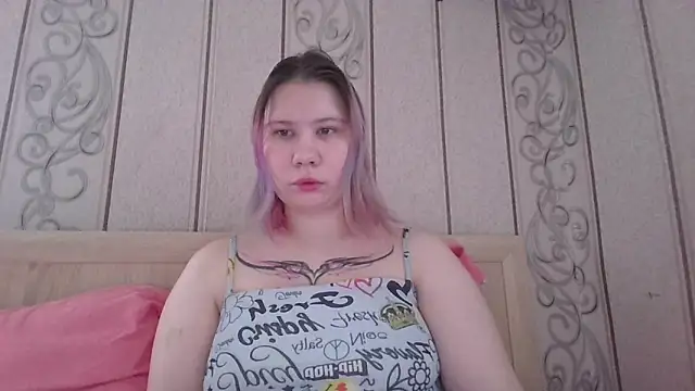 Snapshot of Little_kitsune1707 chatting on 10.02.25 Little kitsune1707 online show from 10.02.25