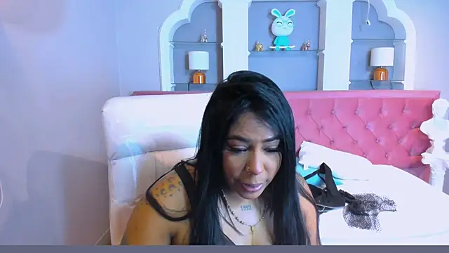 Snapshot of emma_purple_ chatting on 02.10.25 emma purple online show from 02.10.25