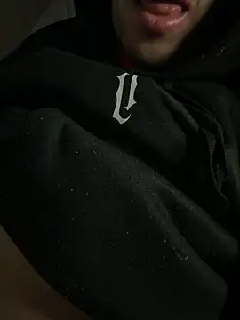 Snapshot of yaxxx03 chatting on 10.17.25 yaxxx03 online show from 10.17.25