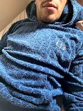 Snapshot of yaxxx03 chatting on 10.19.25 yaxxx03 online show from 10.19.25