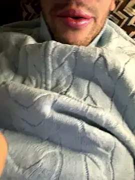 Snapshot of yaxxx03 chatting on 11.05.25 yaxxx03 online show from 11.05.25