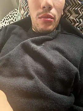 Snapshot of yaxxx03 chatting on 11.30.25 yaxxx03 online show from 11.30.25