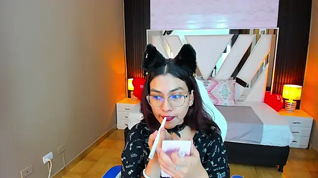 Cristin Petite online show from 02.17.25