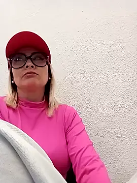 CandieGilson   online show from 10.12.25