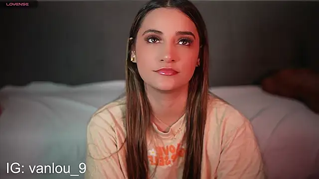 Snapshot of Vaniluu_9 chatting on 09.08.25 Vaniluu 9 online show from 09.08.25