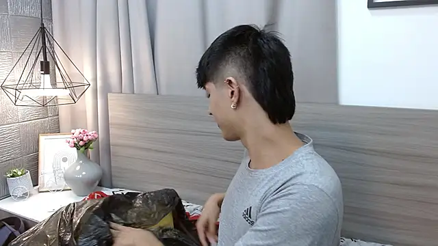 Estiv18  online show from 02.17.25