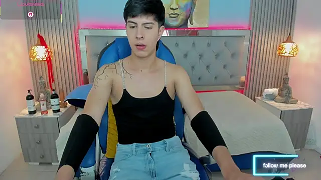 Estiv18  online show from 11.16.25