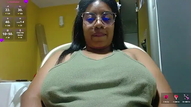 Snapshot of kendrakaramelo chatting on 10.04.25 kendrakaramelo online show from 10.04.25