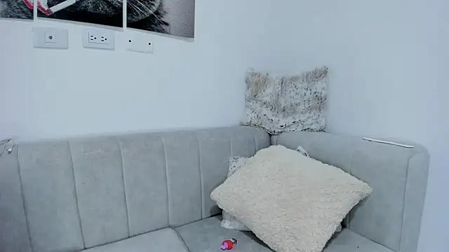 Snapshot of sarita_bigbooty_ chatting on 02.25.25 sarita bigbooty online show from 02.25.25