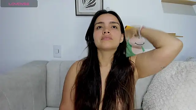 Snapshot of sarita_bigbooty_ chatting on 09.16.25 sarita bigbooty online show from 09.16.25