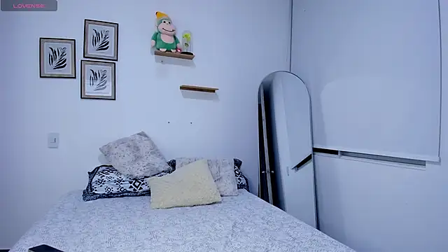 Snapshot of sarita_bigbooty_ chatting on 03.30.26 sarita bigbooty online show from 03.30.26