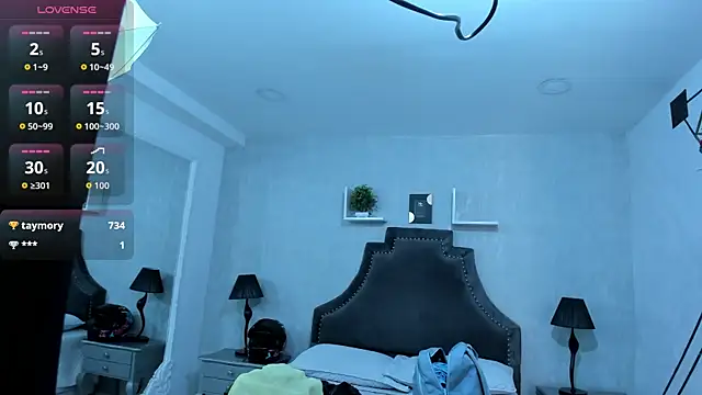 EmiliaRose  online show from 10.17.25