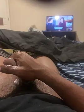 Snapshot of bigdbandit954 chatting on 12.17.25 bigdbandit954 online show from 12.17.25