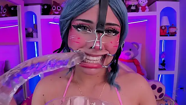 miss   megan online show from 05.19.26