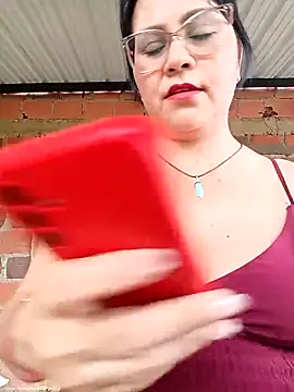 promiscuous-indecent-momm online show from 04.14.26