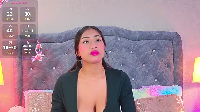 Snapshot of YesyHills chatting on 03.03.26 YesyHills online show from 03.03.26