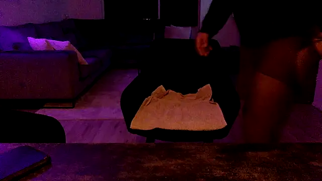 Snapshot of Bleueyez007 chatting on 03.05.25 Bleueyez007 online show from 03.05.25