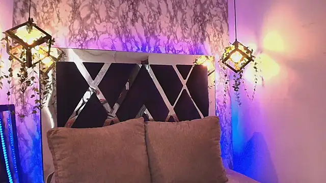 charlotte bluee online show from 11.14.25