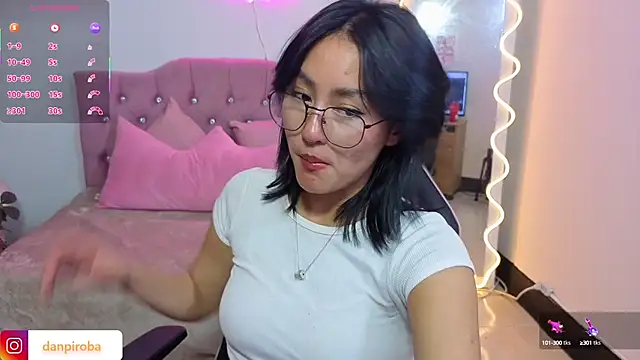 Snapshot of LUDO_KITTY_TAY chatting on 10.11.25 LUDO KITTY TAY online show from 10.11.25