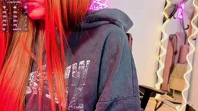 Snapshot of LUDO_KITTY_TAY chatting on 10.29.25 LUDO KITTY TAY online show from 10.29.25