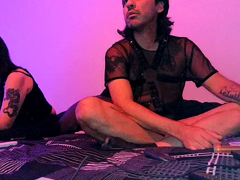 Snapshot of Iscariot19 chatting on 10.31.25 Iscariot19 online show from 10.31.25