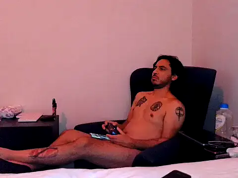 Snapshot of Iscariot19 chatting on 02.08.26 Iscariot19 online show from 02.08.26