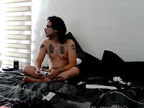 Snapshot of Iscariot19 chatting on 02.26.26 Iscariot19 online show from 02.26.26