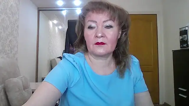 Snapshot of Victoria_secrets_ chatting on 02.17.25 Victoria secrets online show from 02.17.25