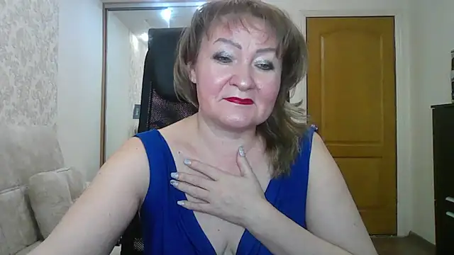 Snapshot of Victoria_secrets_ chatting on 02.17.25 Victoria secrets online show from 02.17.25