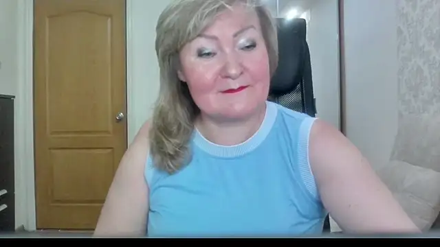 Snapshot of Victoria_secrets_ chatting on 07.28.26 Victoria secrets online show from 07.28.26