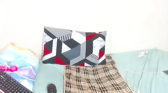 Snapshot of CurvyCutiexx94 chatting on 03.09.25 CurvyCutiexx94 online show from 03.09.25