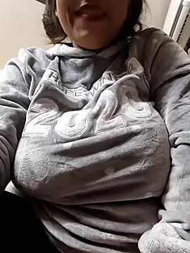 Cute anamikasingh online show from 01.05.26