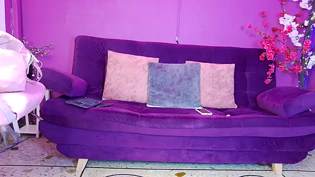 Arii moon online show from 11.18.25