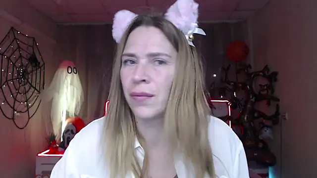 TessaDaybreak online show from 10.27.25