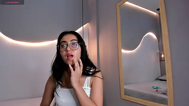 lucelly 15 online show from 10.05.25