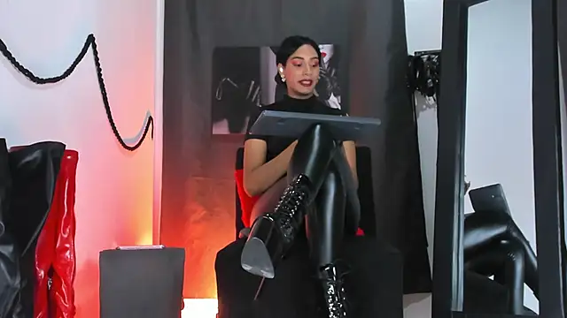 Aleshkastone online show from 10.31.25