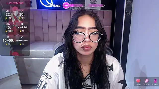 Snapshot of Anni_acker_b chatting on 09.15.25 Anni acker b online show from 09.15.25