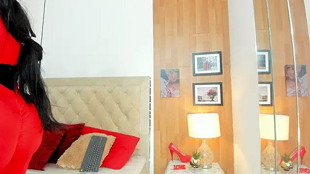 Snapshot of KimberlyBigBoobs chatting on 11.27.25 KimberlyBigBoobs online show from 11.27.25