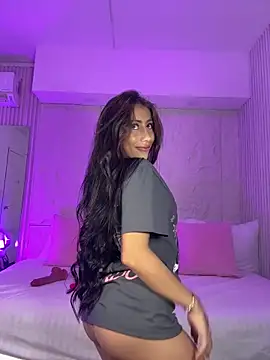 MelanieHillss online show from 03.13.25